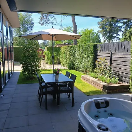 Comfort 02 Met Jacuzzi Putten