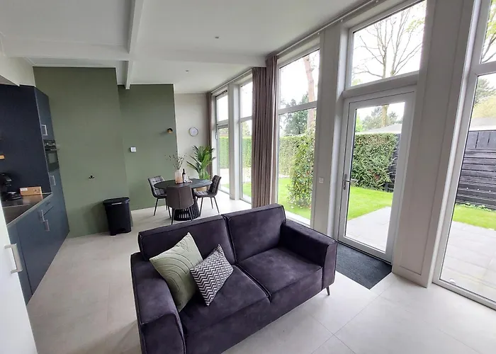 Сasa de vacaciones Comfort 02 Met Jacuzzi Putten